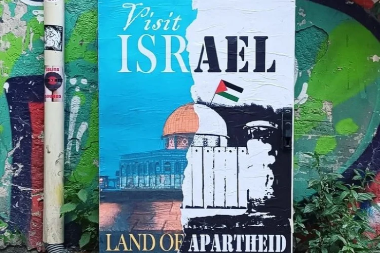 Ket. Foto: Seorang Seniman Italia Diketahui Mengubah Jalanan Napoli Menjadi Kanvas dan Disebutkan Dilakukan untuk Misinya Memperkuat Suara Palestina