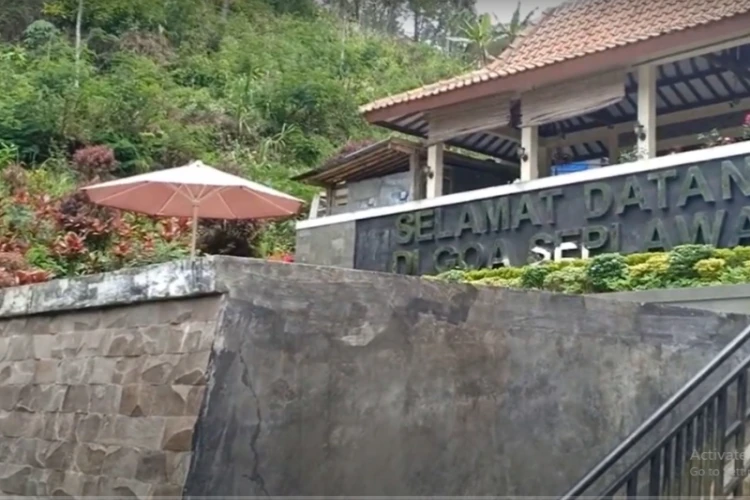 Ket Foto: Gua Seplawan
