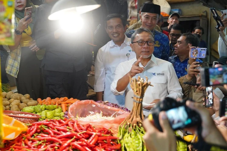 Ket. Foto: Menteri Perdagangan Menyatakan Sebagian Besar Harga Pangan Cenderung Turun Menjelang Idul Fitri