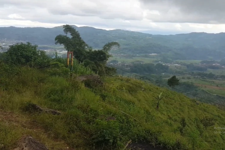 Ket Foto: Bantir Hills dengan Keindahan Alam Memukau