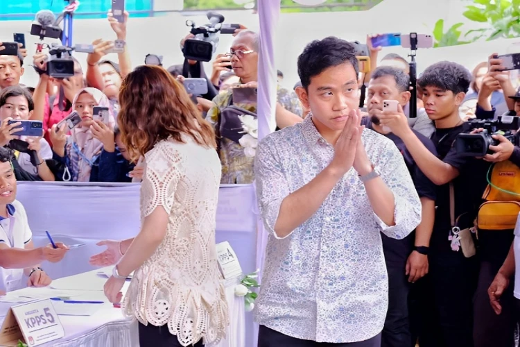 Ket. Foto: Gibran Menegaskan Jika Pemerintah Daerah Memprioritaskan Penyelesaian Kasus Hukum Sengketa Tanah Sriwedari
