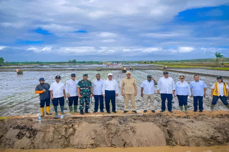 Ket. Foto: Menteri Pertanian Menyatakan Kementan Siap untuk Menyalurkan Bantuan Pompa Air untuk Gorontalo