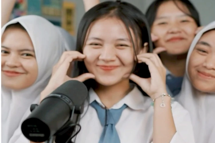 Viral usai nyanyikan lagu Mandarin, siswa SMK 1 Pancasila di Jember ini dapat beasiswa untuk kuliah di China.