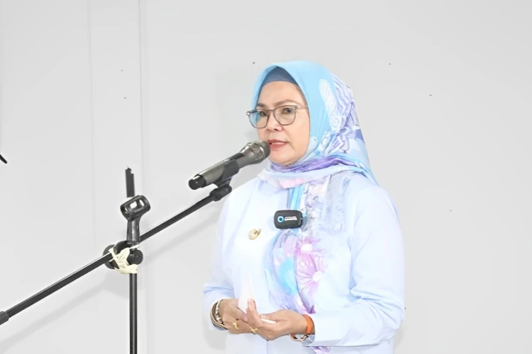 Ket. Foto: Bupati Bone Bolango Mengharapkan Setiap Kebun Dasawisma Ditanami oleh Buah dan Sayur