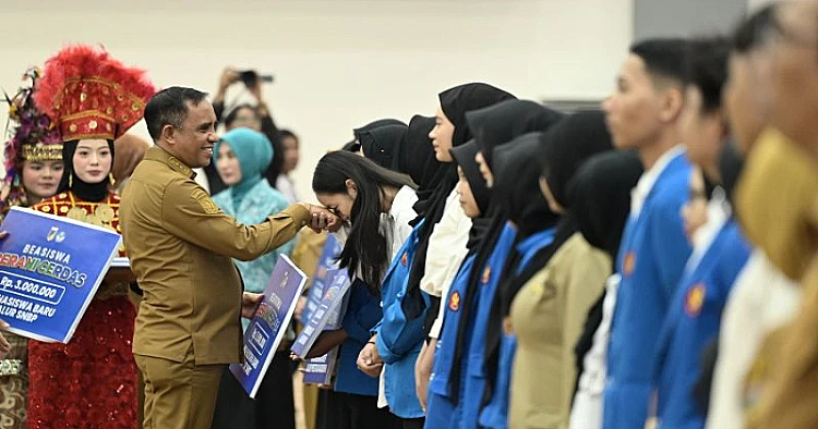 Ket. Foto: Gubernur Sulteng Meminta Pemkab dan Pemkot untuk Memperkuat Kolaborasi dan Sinergi bersama Pemerintah Provinsi