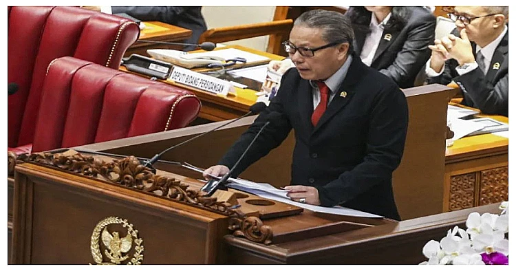 Wakil Ketua Komisi XI DPR Dolfie Othniel Frederic Palit.