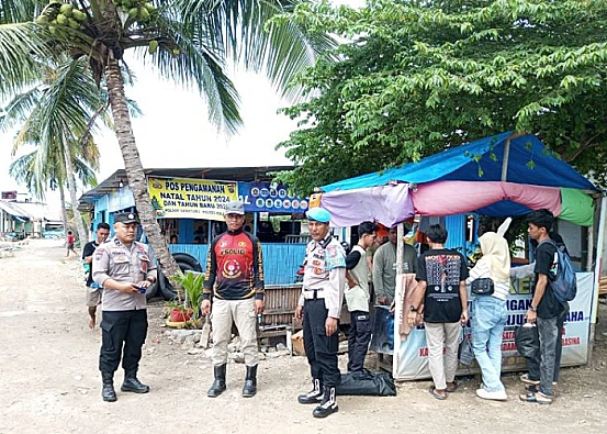 Ket. Foto: Polres Kolaka Memperketat Pengamanan Sejumlah Objek Wisata Pantai di Wilayah Kabupaten Kolaka