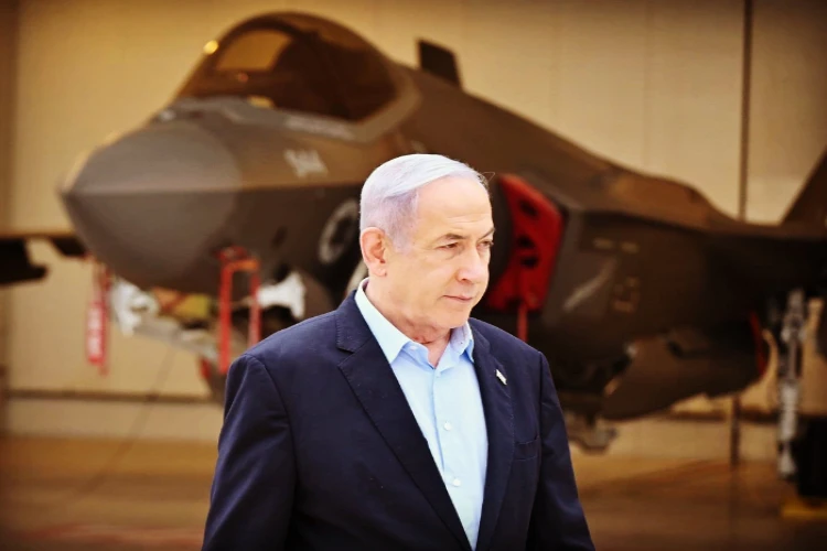 Ket. Foto: Benjamin Netanyahu Menyatakan Akan Menyetujui Kesepakatan Pembebasan dengan Hamas kepada Keluarga Tawanan