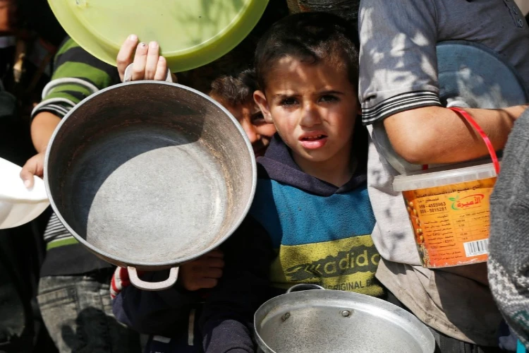 Ket. Foto: Menteri Pertahanan AS Menyatakan Lebih dari 25000 Perempuan dan Anak Telah Tewas dalam Perang di Jalur Gaza