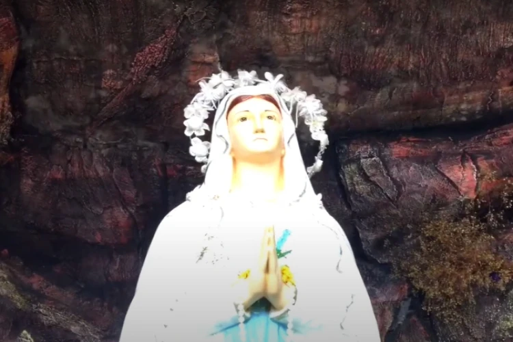 Ket Foto: Gua Maria yang Terletak di Sumatera Utara