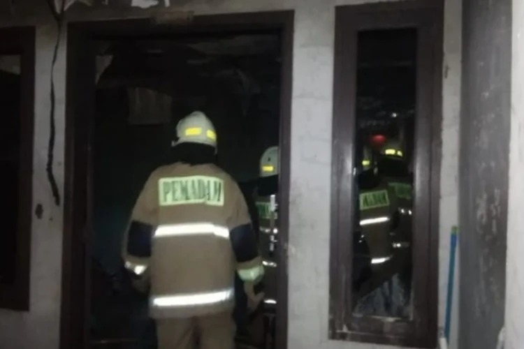 Ledakan gas cukup hebat terjadi di Perumahan Taman Kencana, Jakarta Barat.