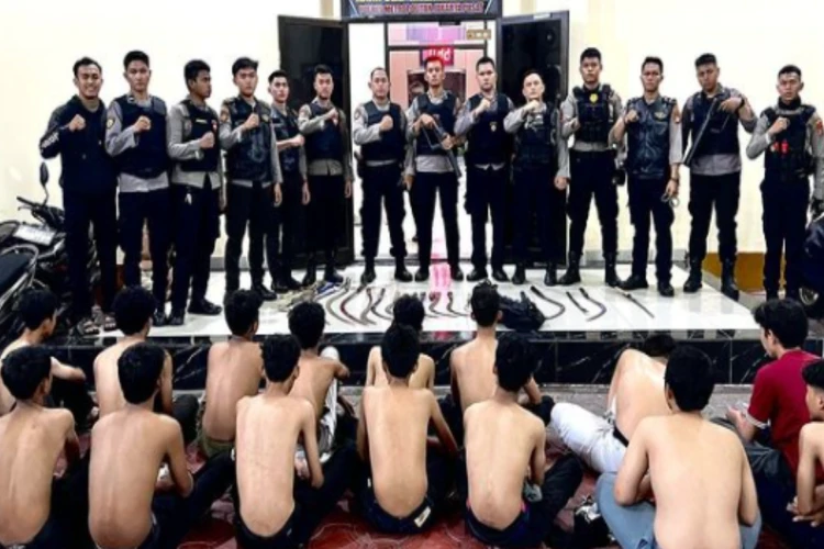 Potret sekelompok pemuda yang diduga akan tawuran sudah diamankan oleh tim Patroli Perintis Presisi Jakarta Pusat