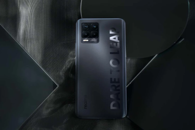 Ket. Foto: HP Realme 8 Pro dan beberapa keunggulan menariknya (foto/website resmi Realme)