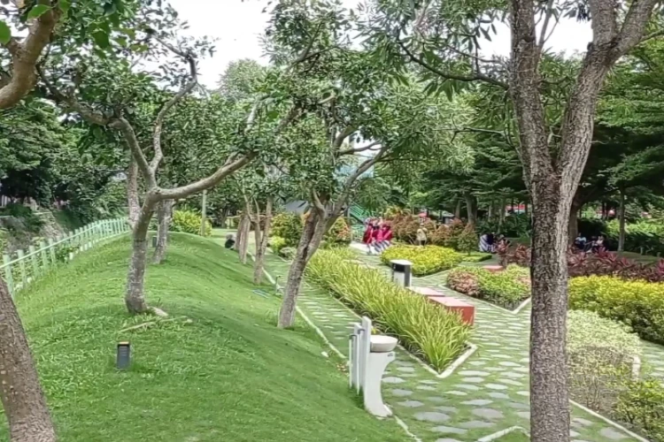 Ket Foto: Taman Hijau SLG Kediri