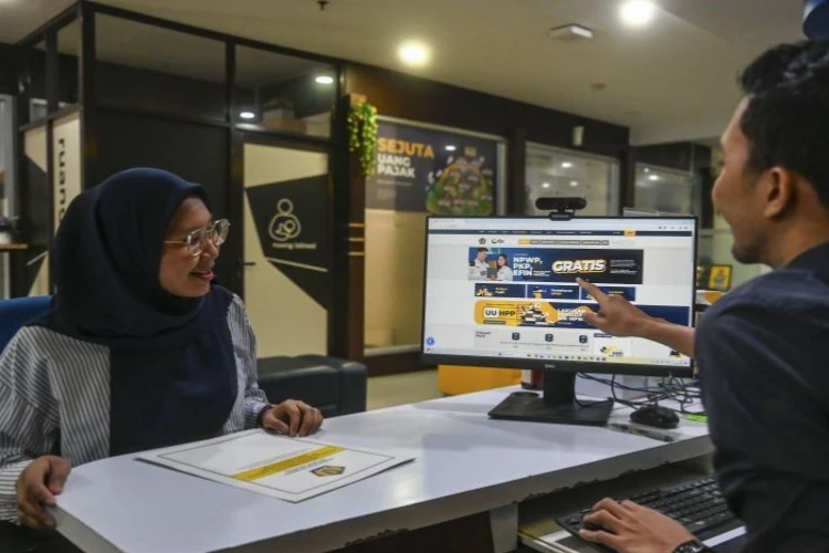 Ket. Foto: Kepala Biro Perekonomian dan Keuangan Sekretariat Daerah Menyampaikan Pemprov DKI Jakarta Terus Melakukan Pengembangan Administrasi Perpajakan Daerah Melalui Digitalisasi