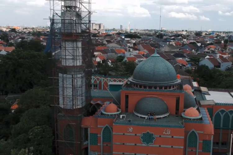 Ket Foto: Masjid Baitussalam yang Terletak di Jawa Tengah