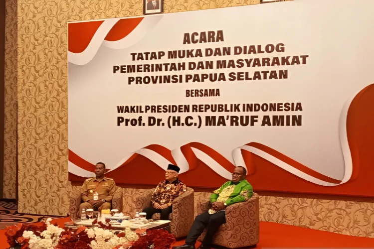 Ket. Foto: Wakil Presiden Menyatakan Tujuannya Melakukan Kunjungan Kerja ke Papua Adalah untuk Melihat Secara Langsung Proses Percepatan Pembangunan Masyarakat