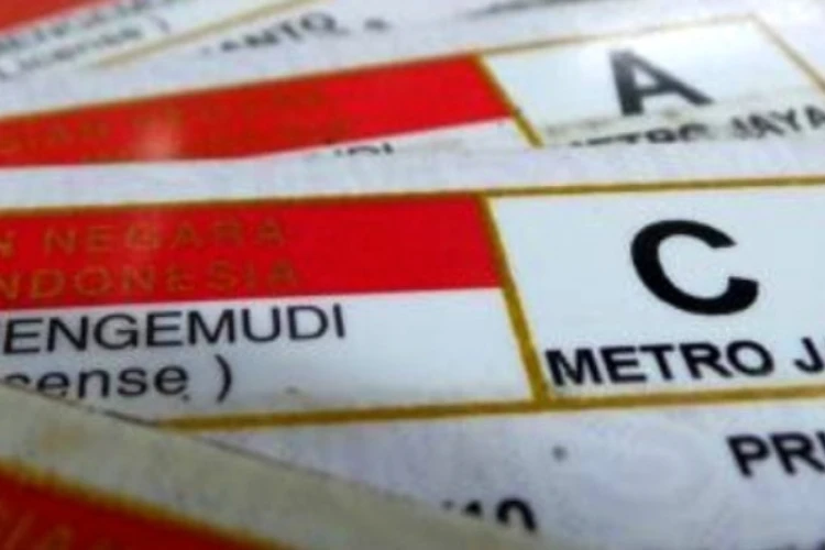 Polri tetapkan aturan baru terkait syarat pembuatan SIM, yakni harus mempunyai BPJS Kesehatan.