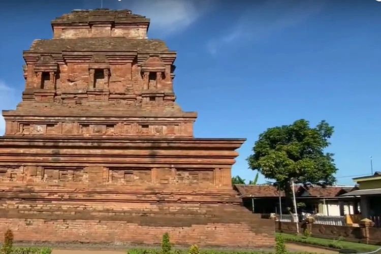Ket Foto: Candi Gunung Gangsir di Pasuruan