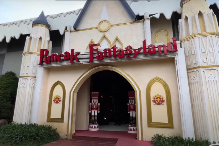 Ket Foto: Puncak Fantasy Land Destinasi Wisata di Bogor