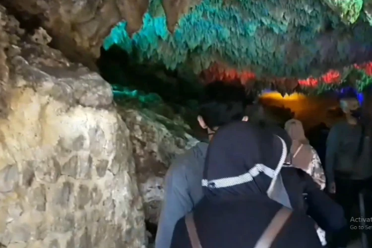 Ket Foto: Gua Goa Selo Arum