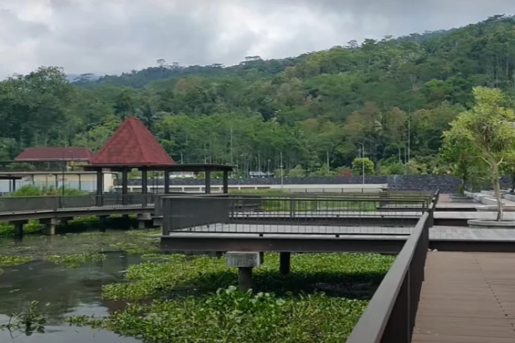 Ket Foto: Bukit Cinta Rawa Pening di Jawa Tengah
