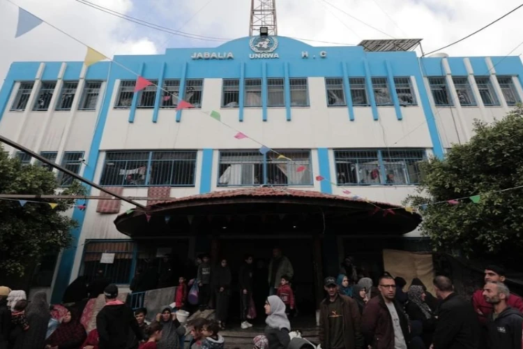 Ket. Foto: Pasukan Penjajah Israel Melarang Adzan Jumat Disiarkan dari Menara Masjid Ibrahimi di Tepi Barat