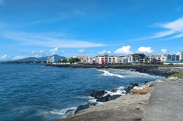 Ket. Foto: BMKG Menyampaikan Tinggi Gelombang di Wilayah Perairan Provinsi Sulawesi Utara dan Sekitarnya Berpotensi Mencapai 2,5 Meter
