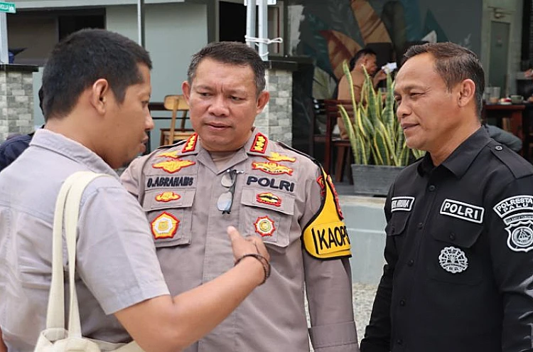 Ket. Foto: Polres Palu Memperkenalkan FKPM