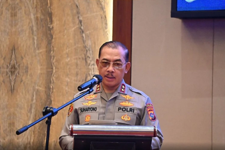 LBH mengadukan Kapolda Sumatera Barat (Sumbar) Irjen Suharyono ke Propam Polri terkait dugaan pelanggaran etik dalam kasus kematian Afif Maulana.