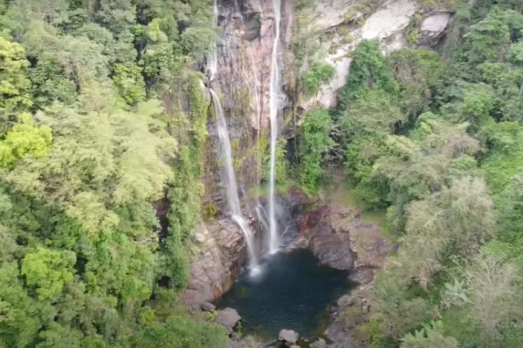 Ket Foto: Air Terjun Cunca Rami