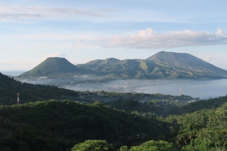 Ket. Foto: Status Gunung Iya di Ende Naik Menjadi Siaga
