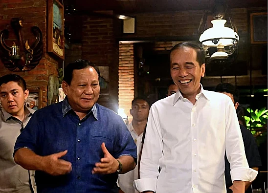Potret Joko Widodo atau Jokowi saat bersama dengan Presiden RI, Prabowo Subianto