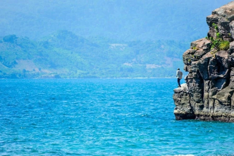 Ket Foto: Foto dari objek wisata, Pantai Tanjung Tuha yang sangat Indah di Lampung (Foto/Web/www.pariwisatalamsel.com)