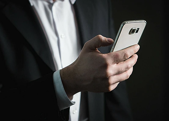 Ini yang harus dilakukan ketika ponsel tak mau menyala