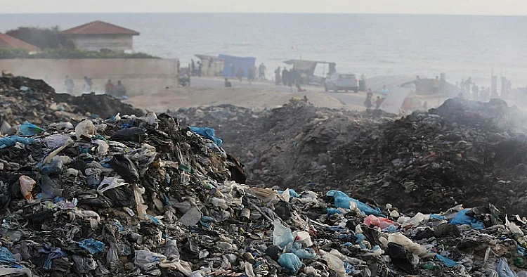 Ket. Foto: Seorang Pemuda Palestina Terluka oleh Tentara Penjajah Israel di Selatan Yerusalem