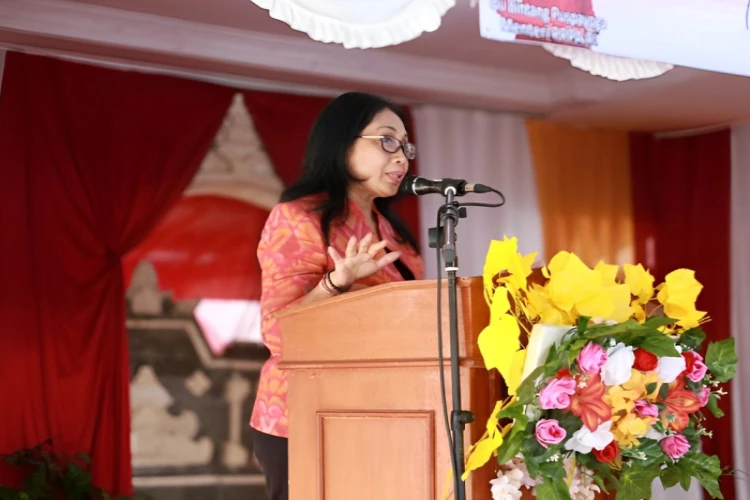 Ket. Foto: Menteri Bintang Menyampaikan untuk Mencarikan Solusi Bersama demi Memastikan Pemenuhan Hak Perempuan dan Anak, Sinergi dan Kolaborasi Berbagai Pihak Dibutuhkan