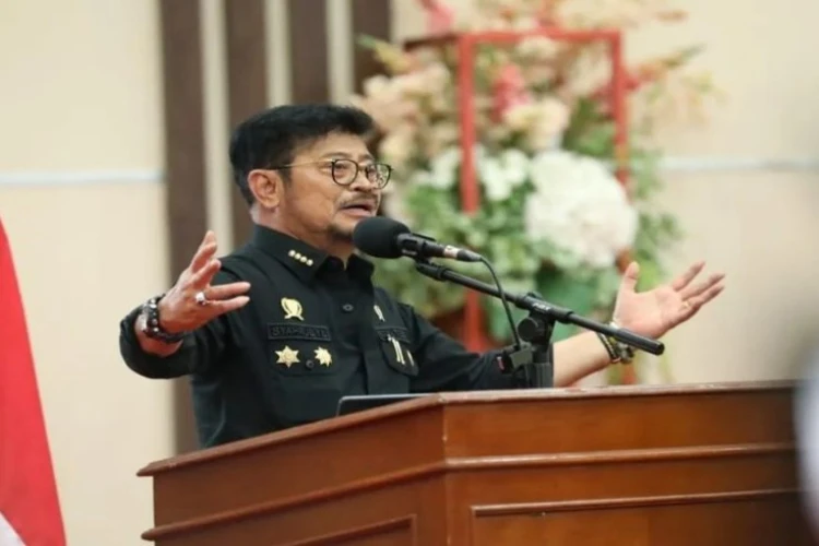 Tangis terdakwa kasus pemerasan di Kementerian Pertanian (Kementan) Syahrul Yasin Limpo atau SYL pecah saat membacakan pledoi.