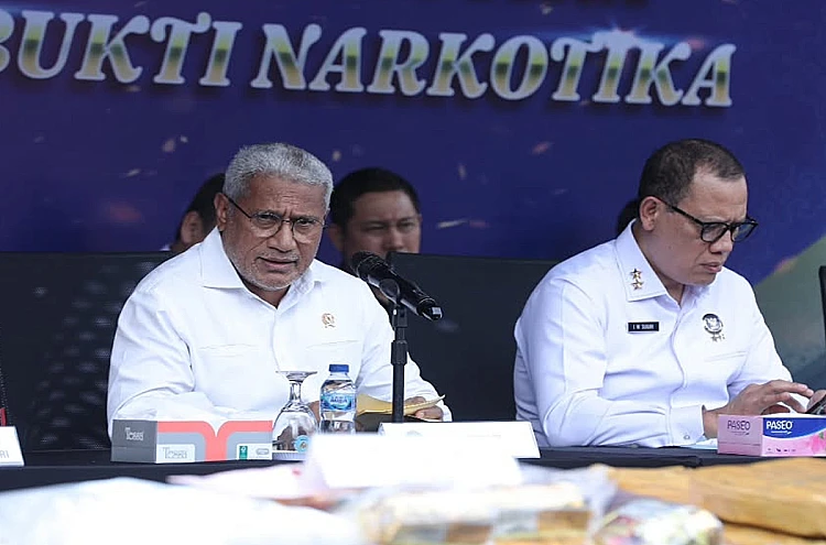 Potret Kepala Badan Narkotika Nasional (BNN) Komjen Pol Marthinus Hukom sedang ada di konferensi pers