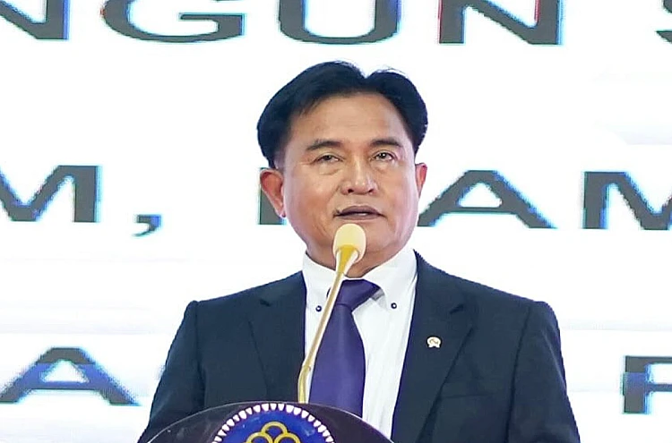 Potret Menko Bidang Hukum, Hak Asasi Manusia, Imigrasi dan Pemasyarakatan, Yusril Ihza Mahendra yang baru-baru ini berencana pulangkan terpidana Reynhard Sinaga dari Inggris