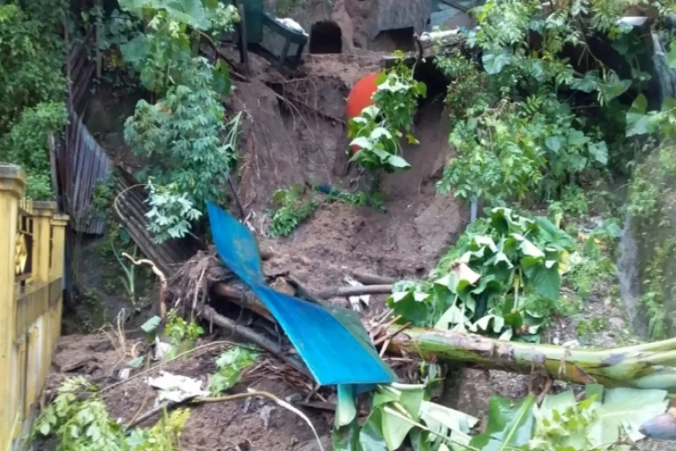 Banjir dan tanah longsor melanda di Kota Bitung.