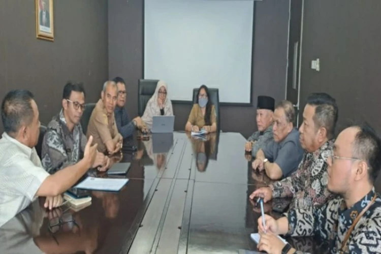 Ket. Foto: Bersama dengan Bapemperda DPRD Sulawesi Barat, Pemprov Sulbar Melakukan Konsultasi ke Kemendagri Terkait dengan Percepatan Rencana Pembentukan Dinas Peternakan dan Kesehatan Hewan