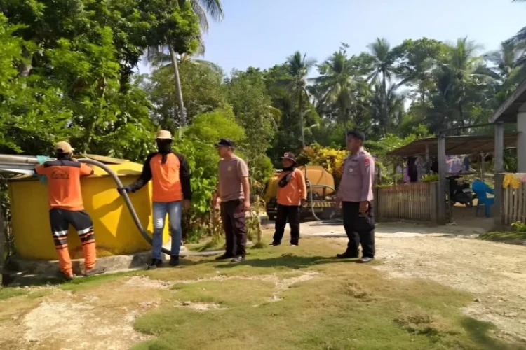 Ket. Foto: Sebanyak 9 Desa di Banggai Kepulauan Mengalami Krisis Air Bersih