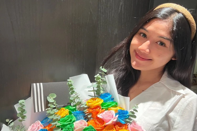 Ket. Foto: Berikut Ini Beberapa Fakta Erina Gudono yang Ternyata Mempunyai Jiwa Sosial yang Tinggi
