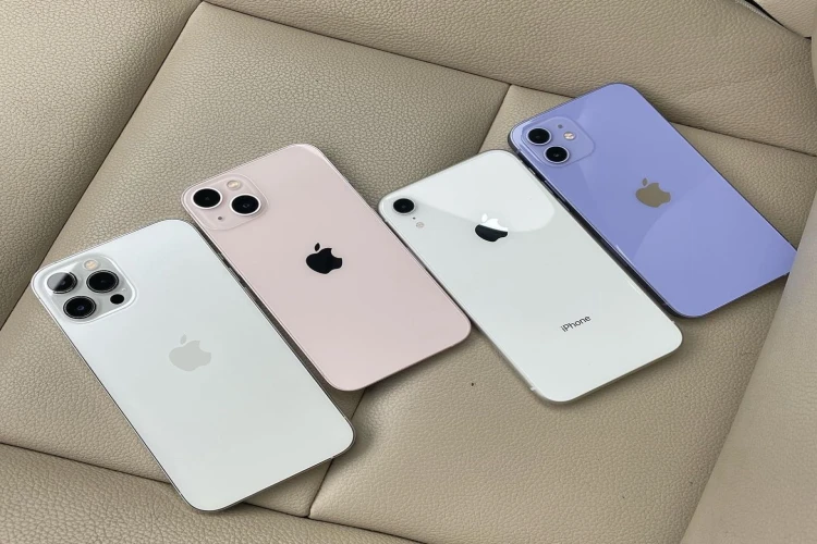 Jelang Lebaran, bisnis sewa iPhone mengalami lonjakan.