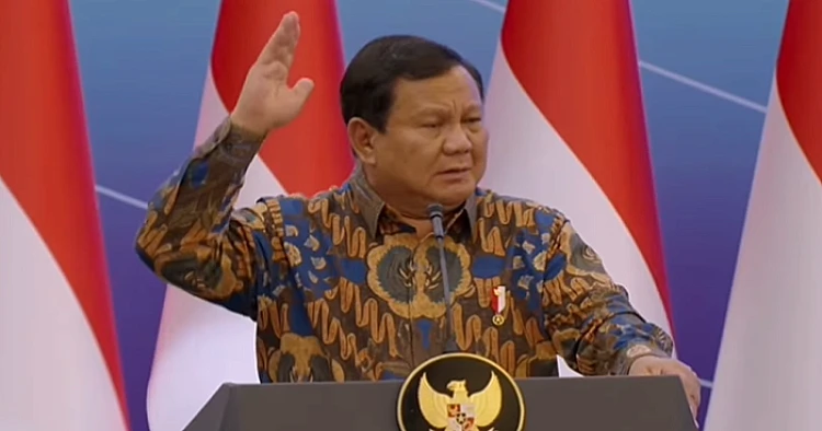 Tangkap layar video yang menampilkan Presiden Indonesia, Prabowo Subianto ketika menyampaikan keterangan