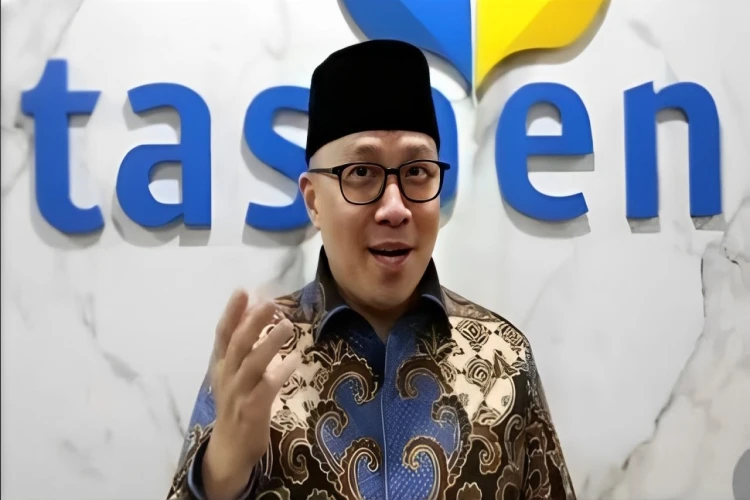 Terkait kasus dugaan investasi fiktif, KPK periksa Dirut Non Aktif PT Taspen Antonius Kosasih.