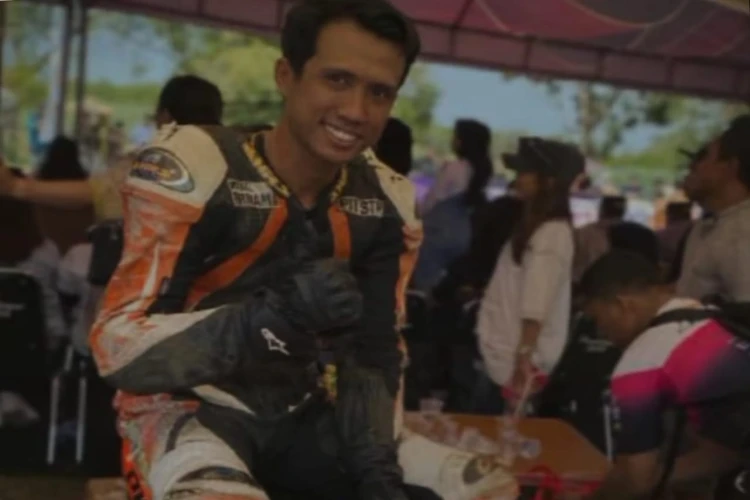 Inilah profil Anggara Grineta, pembalap motor yang meninggal dalam ajang Road Race 2024 di Banyuwangi.
