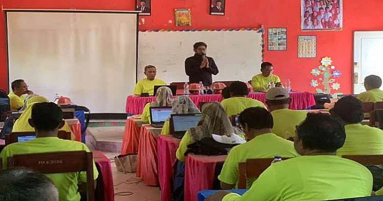 Ket. Foto potret Rapat Koordinasi bersama Pengawas Sekolah di Parigi Moutong