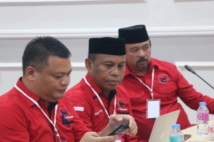 Ket. Foto: KPU Setempat Resmi Dilaporkan oleh Paslon Nomor Urut 3 Pilkada Gorontalo Utara ke Bawaslu